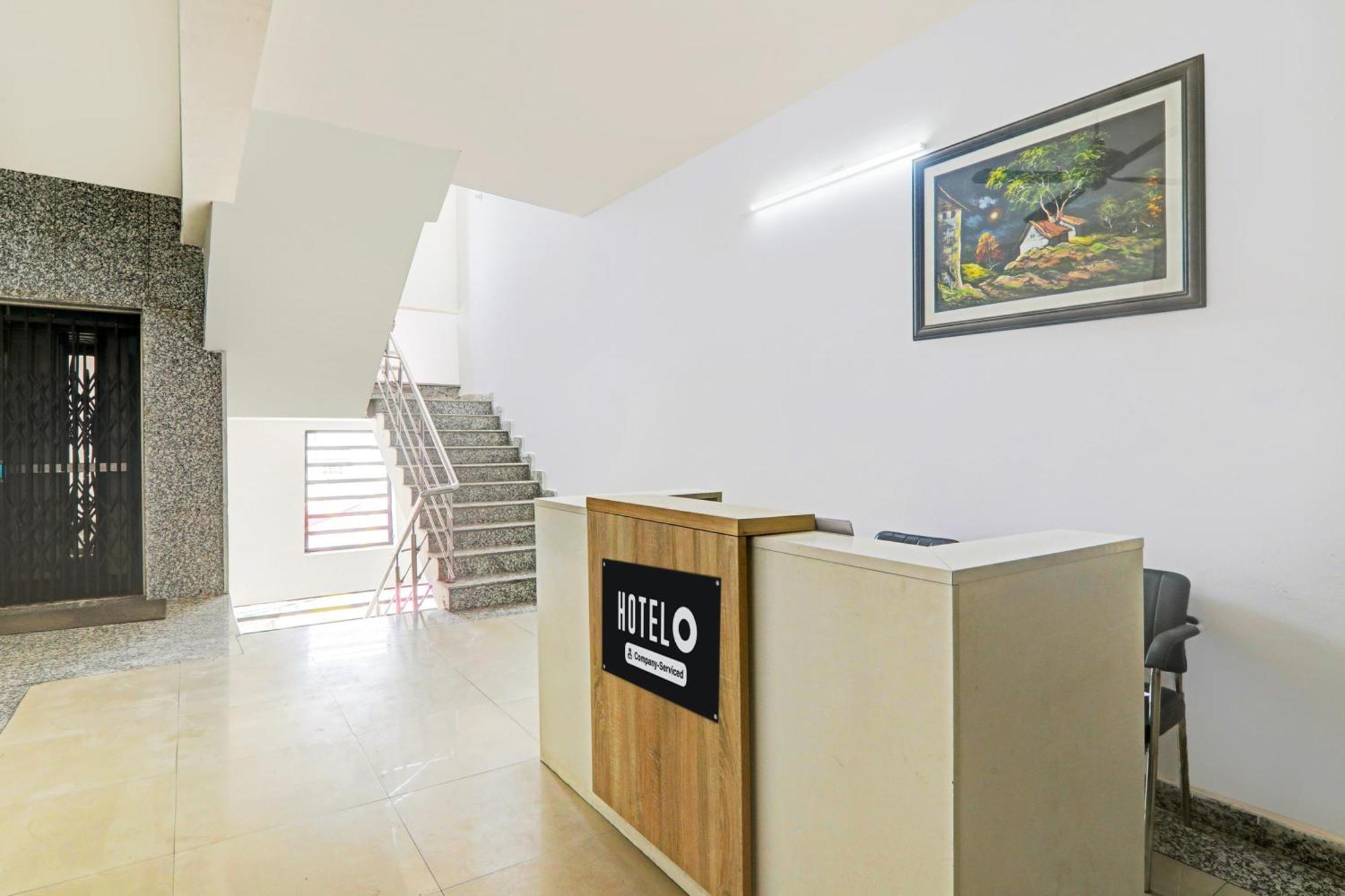 Super Hotel O Jankipuram Near Sahara State Formerly Basera Homes Hasanganj エクステリア 写真