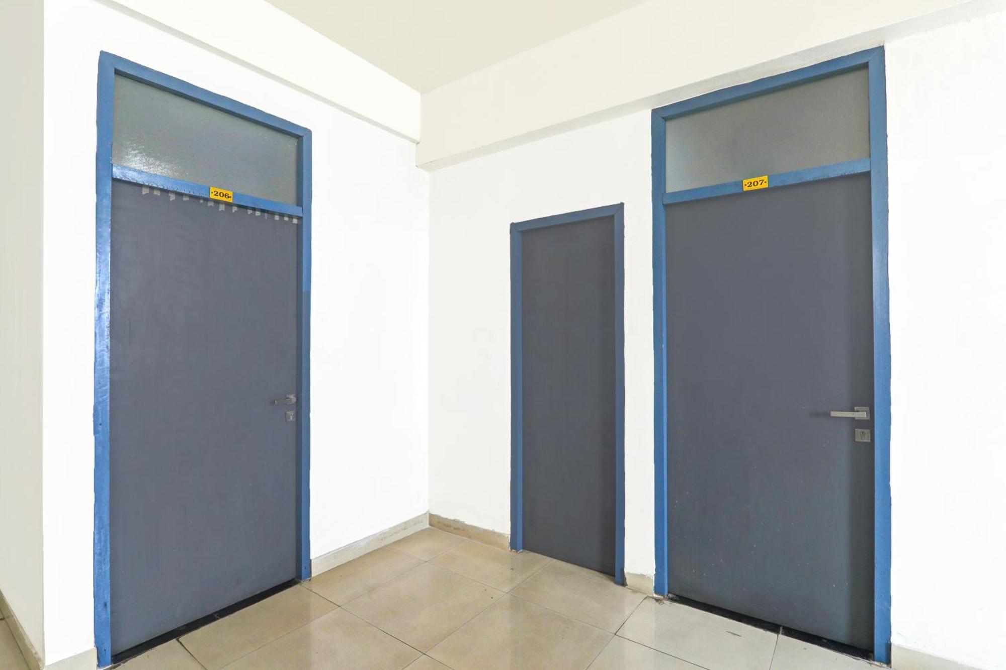 Super Hotel O Jankipuram Near Sahara State Formerly Basera Homes Hasanganj エクステリア 写真