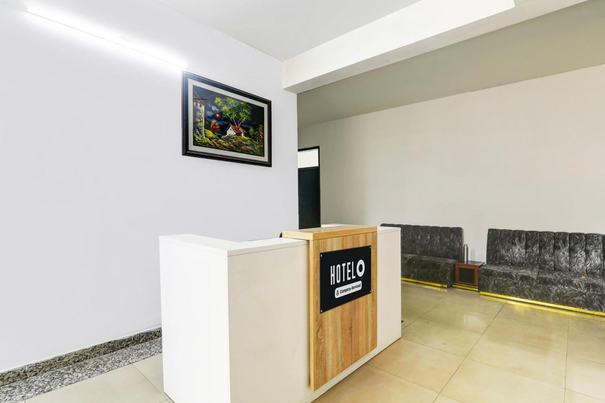 Super Hotel O Jankipuram Near Sahara State Formerly Basera Homes Hasanganj エクステリア 写真