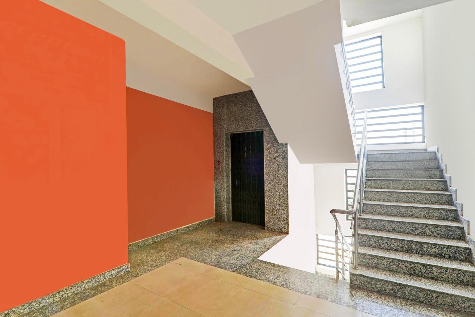 Super Hotel O Jankipuram Near Sahara State Formerly Basera Homes Hasanganj エクステリア 写真